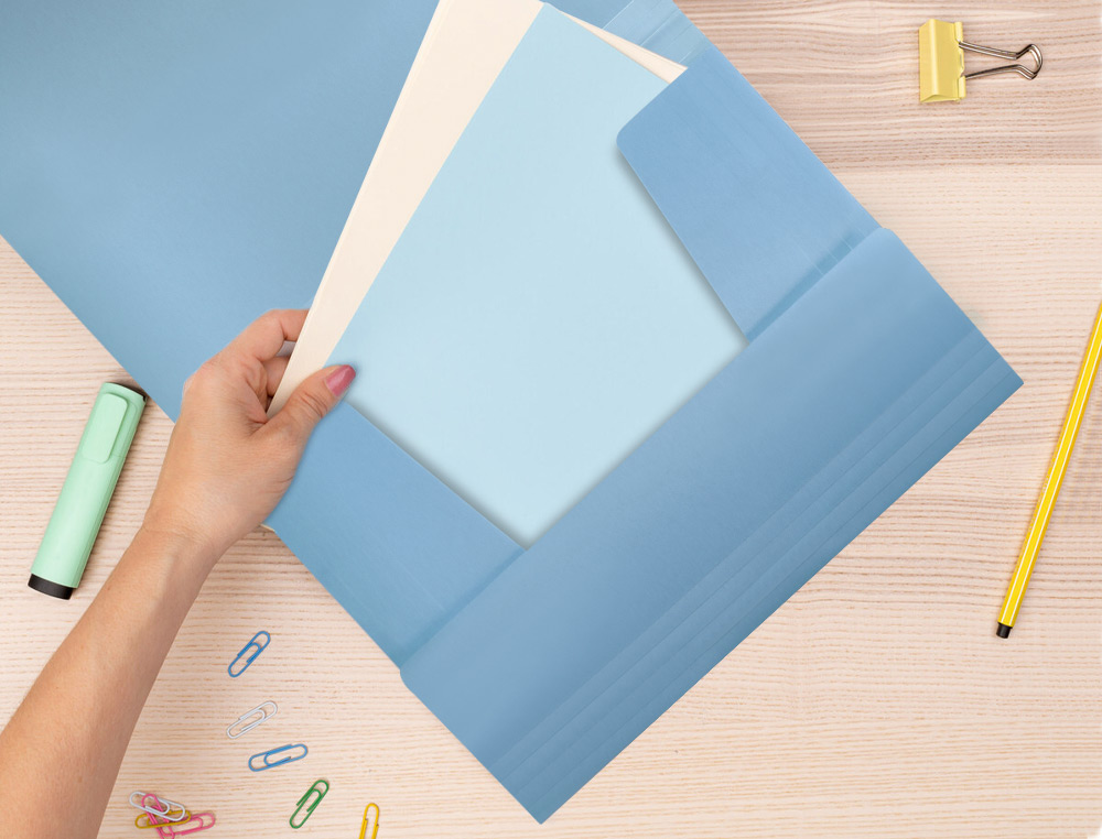 CARPETA LIDERPAPEL GOMAS SOLAPAS POLIPROPILENO DIN A4 CELESTE OPACO