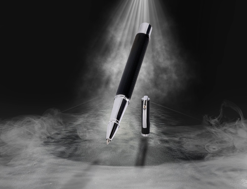 BOLIGRAFO Y ESTUCHE BELIUS TURBO ALUMINIO TEXTURA PUNTEADA NEGRO Y PLATEADO TINTA AZUL CAJA DE DISEÑO