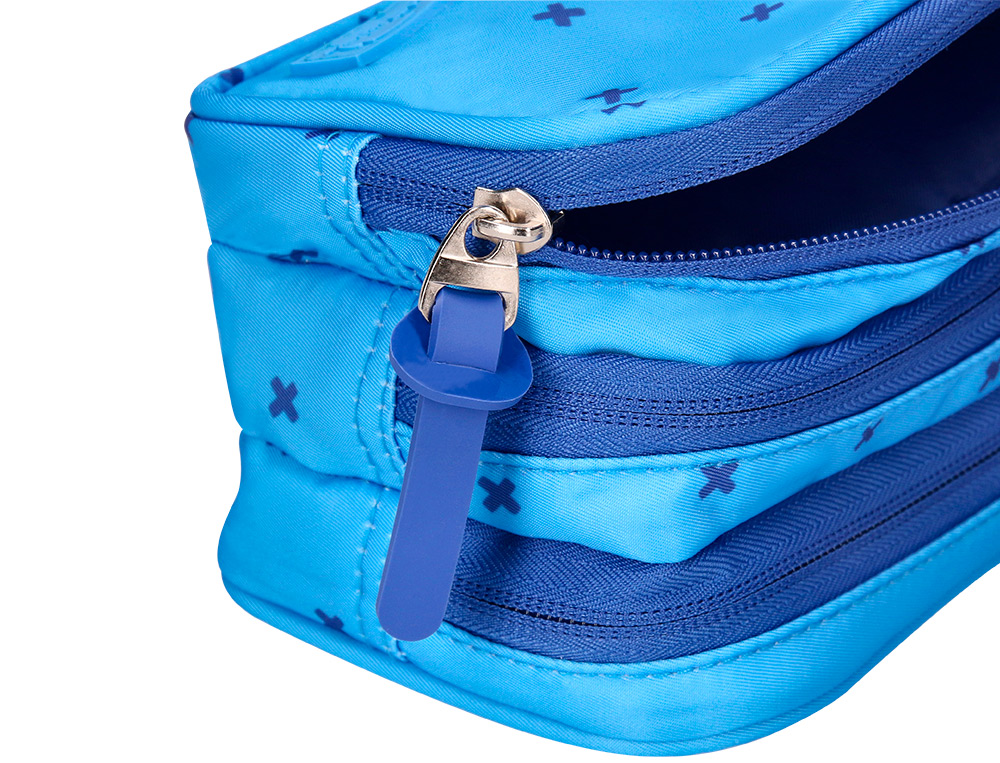 ESTUCHE PORTATODO LIDERPAPEL MULTIBOLSILLO 3 CREMALLERAS AZUL CRUCES A JUEGO CON MOCHILA 150X90X240 MM