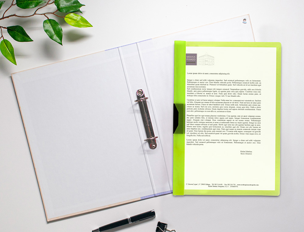 CARPETA LIDERPAPEL DOSSIER PINZA LATERAL 45303 POLIPROPILENO DIN A4 VERDE CLA30 HOJAS PINZA DESLIZANTE